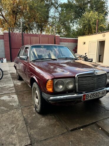 карпаты мопед: Mercedes-Benz E-Class: 1985 г., 2.3 л, Механика, Бензин, Седан