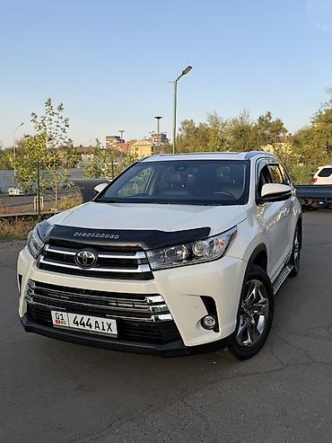 step vagon: Toyota Highlander: 2019 г., 3.5 л, Автомат, Бензин, Кроссовер — 2