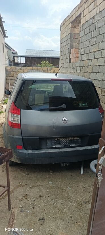 renault duster qiyməti: Renault Megane: 1.5 l | 2006 il 450000 km Hetçbek