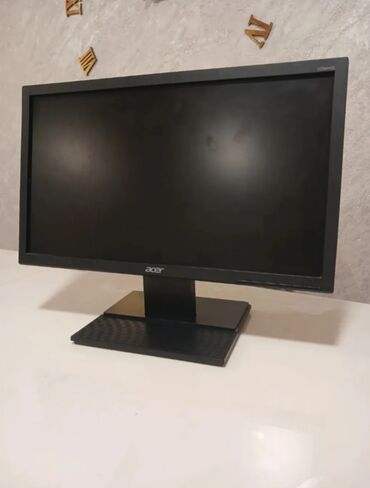 Мониторы: 60 hz monitor bir problemi yoxdu şunurlarını vga hamsı verilir üstündə