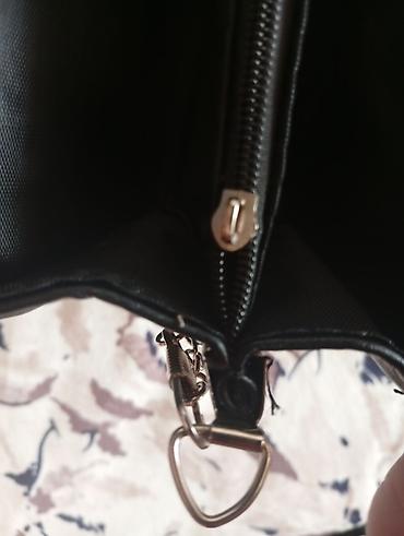 patike bata: Elegantna crna tašna/klač brenda Pink & Cosmo. Kao nova .Jedino — 9