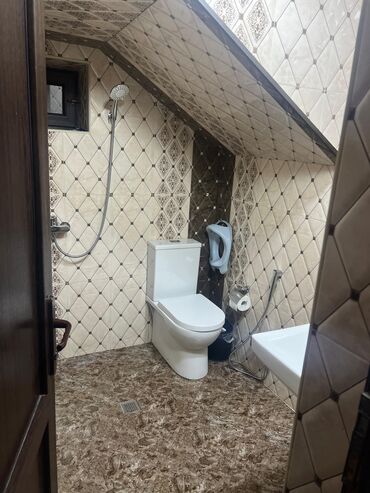 Həyət evləri və villaların satışı: Xırdalan dairəsi çox gözəl yerde yerlesir 2evdi küçələri ayridi 2ailə — 29