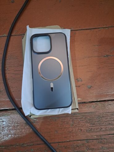 telefon aksesuar toptan: Qara rəngli, maqnetikli iPhone qoruyucu örtüyü. Kamera hissəsi üçün
