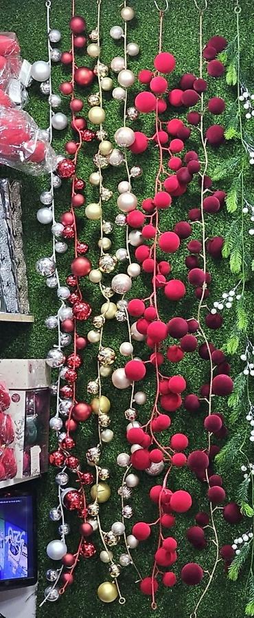 novogodisnja girlanda: Vestacka novogodišnja guirnalda (ukrasna traka) sa crvenim i bordo — 2