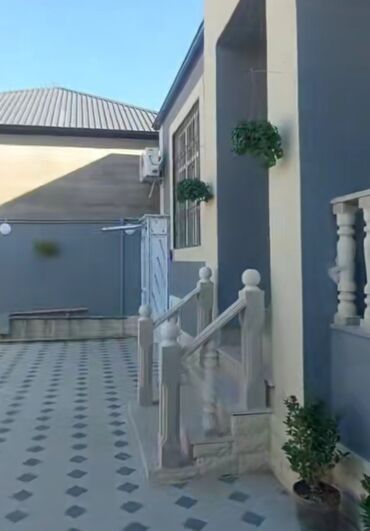 Həyət evləri və villaların satışı: 3 otaqlı, 100 kv. m, Yeni təmirli