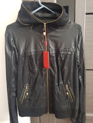 2 объявлений | lalafo.kg: Женская куртка XL (42), цвет - Черный