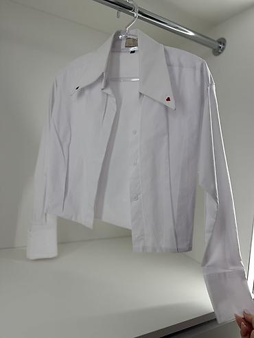 sortlar: Unisex geyim kolleksiyası – 4 parçalı set 1) Sarı T‑şört - Klassik — 4