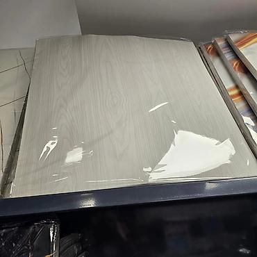 Tapete: Zidni pvc paneli
60x60cm
Paket 10 kom- 2999 din — 15