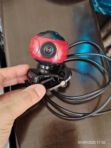 Pontiac: USB veb-kamera - Kompüter və noutbuklar üçün USB veb-kamera İşlənib