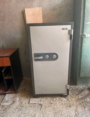 баки для мусора пластиковые: Connex metal seyf – yanğına davamlı, çoxnöqtəli kilidləmə sistemli -