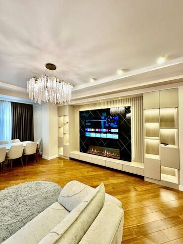 Сниму квартиру: 3 комнаты, Новостройка, 167 м²