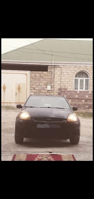 mercedes radiator barmaqligi: Ford Fiesta hatchback, 5 qapı, tünd boz rəng. - Kuzov: kompakт şəhər — 1