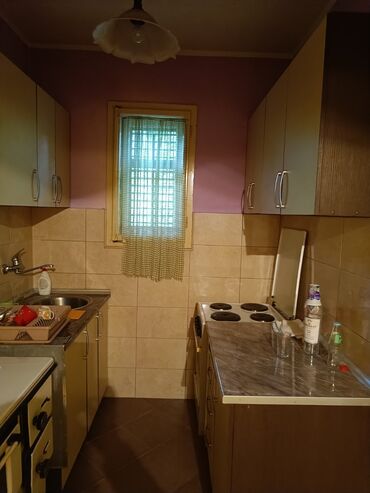Kuće na prodaju: 85 kv. m, 3 sobe — 6