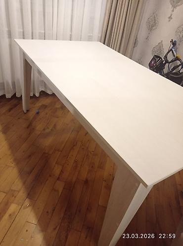 hesir stol: Ağ rəngli, müasir dizaynlı masa - Ölçü: təxmini 160×80 sm (geniş — 1