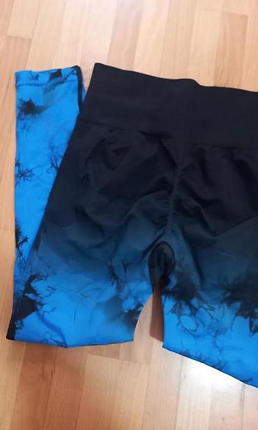 Helanke, biciklistički šortsevi: Ženske helanke sa visokim strukom u crno-plavoj tie-dye boji. Helanke — 14