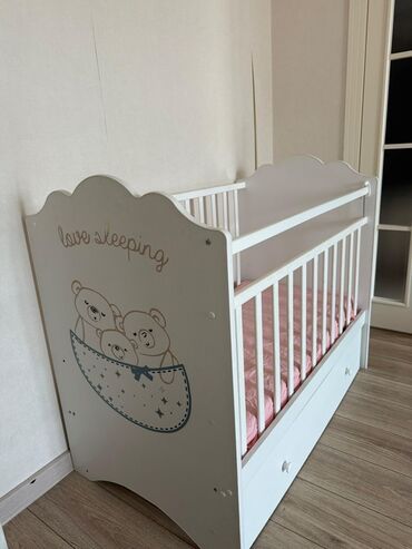 кровать детский: Детская односпальная кровать, Для девочки, С матрасом, Дерево