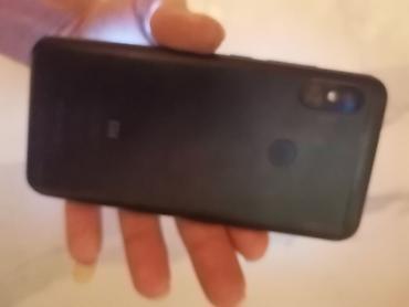 işlənmiş ucuz telefonlar: Xiaomi 64 GB, rəng - Qara, 
 Qırıq — 3
