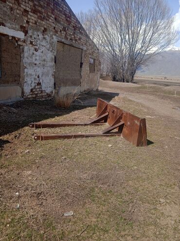 Тракторы МТЗ (Беларус): Трактор шаймандары менен сатылат — 10