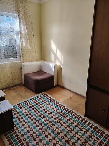 Otaqlar: Kirayə üçün kiçik mənzil/otaqlar Plan: - 2 ayrıca otaq: biri yataq — 6