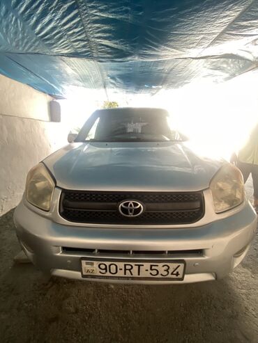 elantra oturacaq: Bu Toyota RAV4, 2005 ili rahat və etibarlı bir yolsuzluq