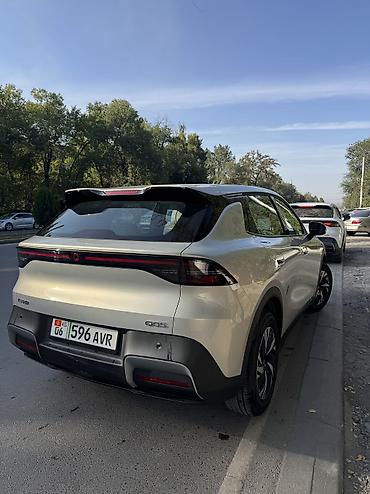 j 05: Changan Qiyuan Q05: 2026 г., Электромобиль — 6