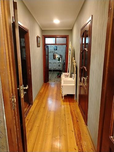 daraq desti: Şəxsi evimdir. 113m², 3 otaq, 113 və 208,209,35,184 nömrəli avtobus — 6