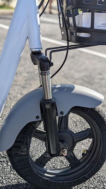 шапки с ушами: 🛵 Электроскутер с корзиной — комфорт для города Удобный и практичный — 3
