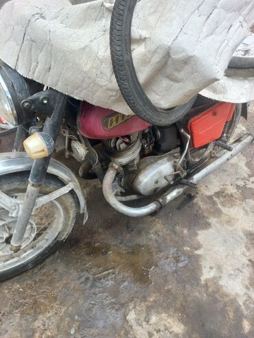 Motonəqliyyatın icarəsi: Üçtəkərli yükgötürən motosiklet (samosval tipli qoşqu ilə) - Ön