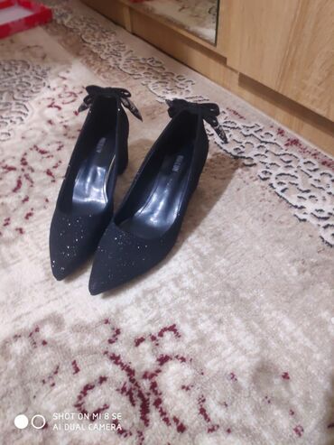 темно синие туфли: Туфли 37, цвет - Черный