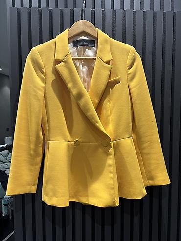 is botinkalari: Zara Basic razmer XS qadın blazer - Rəng: parlaq sarı - Model: ikicüt — 1