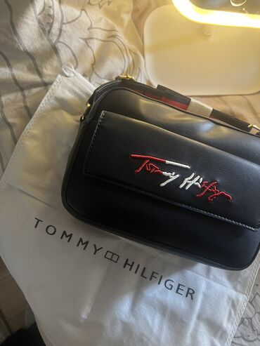 Спортивные сумки: Сумка tommy hilfiger