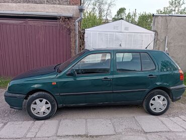Продажа авто: Volkswagen Golf: 1995 г., 1.6 л, Механика, Бензин, Седан