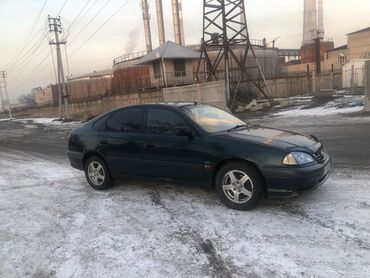 Toyota: Toyota Avensis: 2002 г., 1.8 л, Автомат, Бензин, Хэтчбэк