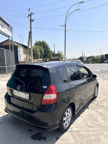 купить машину без первоначального взноса: Honda Fit: 2002 г., 1.3 л, Вариатор, Бензин, Хэтчбэк
