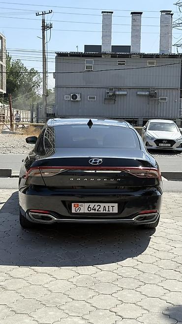 рассмотрим варианты: Hyundai Grandeur: 2021 г., 2.4 л, Автомат, Бензин, Седан — 4