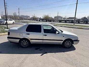 Volkswagen: Volkswagen Vento: 1993 г., Седан — 5