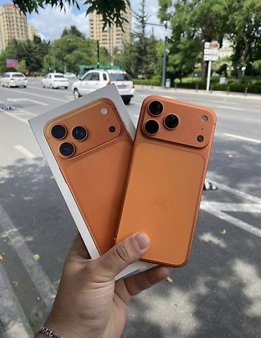 Məhsul: Portağal rəngli smartfon (üçlü arxa kamera modulu)