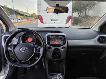 Toyota: Toyota Aygo: 1 l. | 2016 έ. Χάτσμπακ — 5