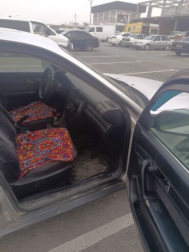 Audi: Audi 100: 1992 г., Бензин, Седан — 5