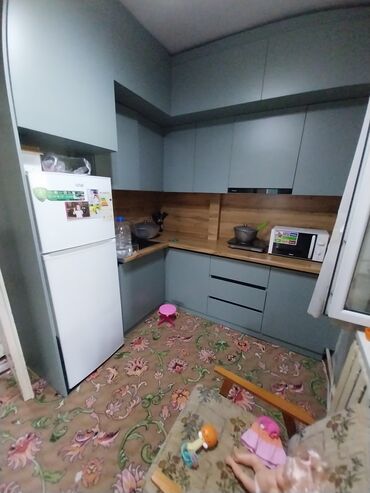 пригородный жениш: Үй, 52 кв. м, 3 бөлмө, Риелтор, Эски ремонт