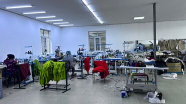 Цеха, заводы, фабрики: Арендага швейный цех берилет 180кв². Адрес начало Маевка по трассе