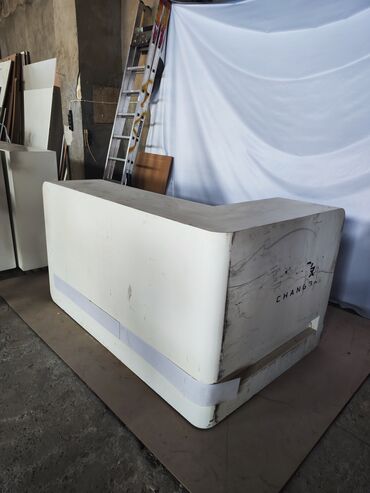 Ofis dolabları: Material MDF Uzunluğu 180 sm + 120 sm Dərinliyi 45 sm Hündürlüyü 100