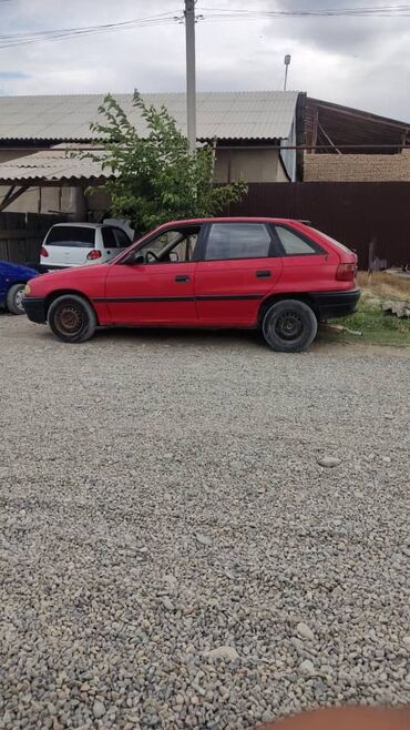 Opel: Opel Astra: 1992 г., 1.4 л, Механика, Бензин, Хетчбек