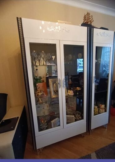 şuşa tortu: Ağ-qara rəng palitrasında klassik üslubda qonaq otağı mebel dəsti