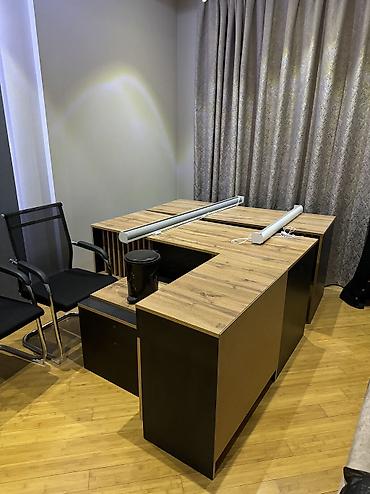 Ofis masaları: Ofis mebel dəsti Tərkibi: - 1 ədəd müdir masası – L formalı — 3