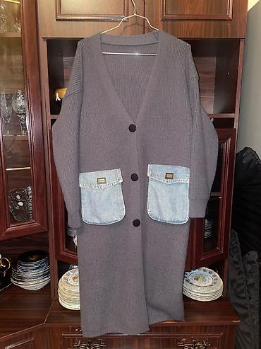 oversize jaket: Uzun kardiqan – trikotaj, düyməli - Rəng: tünd boz - Parça: sıx — 1