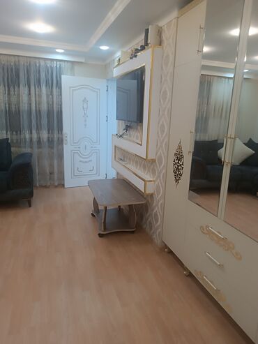 Uzunmüddətli kirayə mənzillər: Yol kenarinda Marshurut dayanacaginin arxasinda 3cu mertebede -da lalafo.az — 8 Uzunmüddətli kirayə mənzillər: Yol kenarinda Marshurut dayanacaginin arxasinda 3cu mertebede — 8