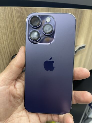 Apple iPhone: IPhone 14 Pro, Б/у, 256 ГБ, Зарядное устройство, Защитное стекло, Чехол, 82 %