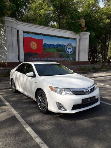 Toyota: Toyota Camry: 2013 г., 2.5 л, Гибрид