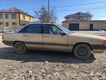 Audi: Audi 100: 1986 г., Седан — 1